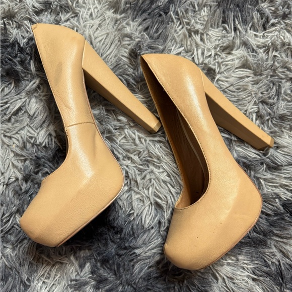 Steve Madden Danitty Heels - Picture 1 of 9